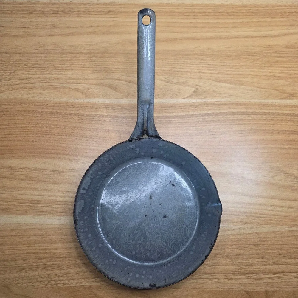 Vintage Gray Graniteware Enamelware Frying Pan Skillet 7